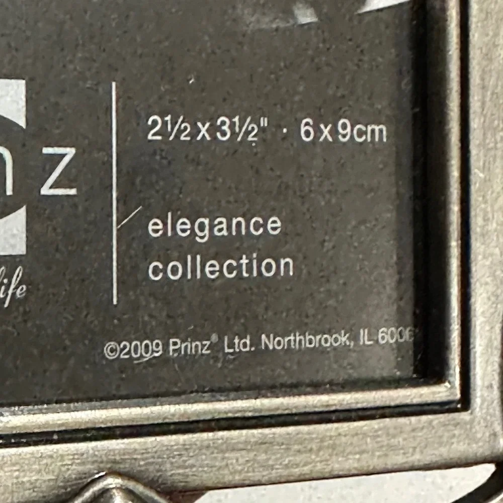 Prinz Elegance Collection Heart Pewter Tone Metal 2.5x3.5 Photo Frame 2009